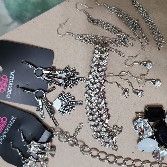 Jewelry bundle - Picture 2 of 7